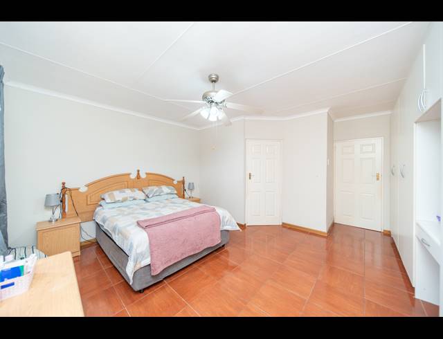 4 BEDROOM HOUSE FOR SALE IN DORCHESTER HEIGHTS